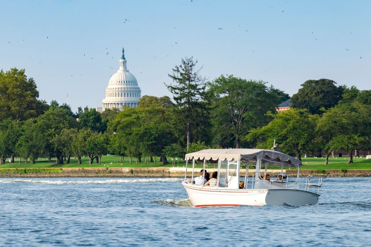 electric yacht rental